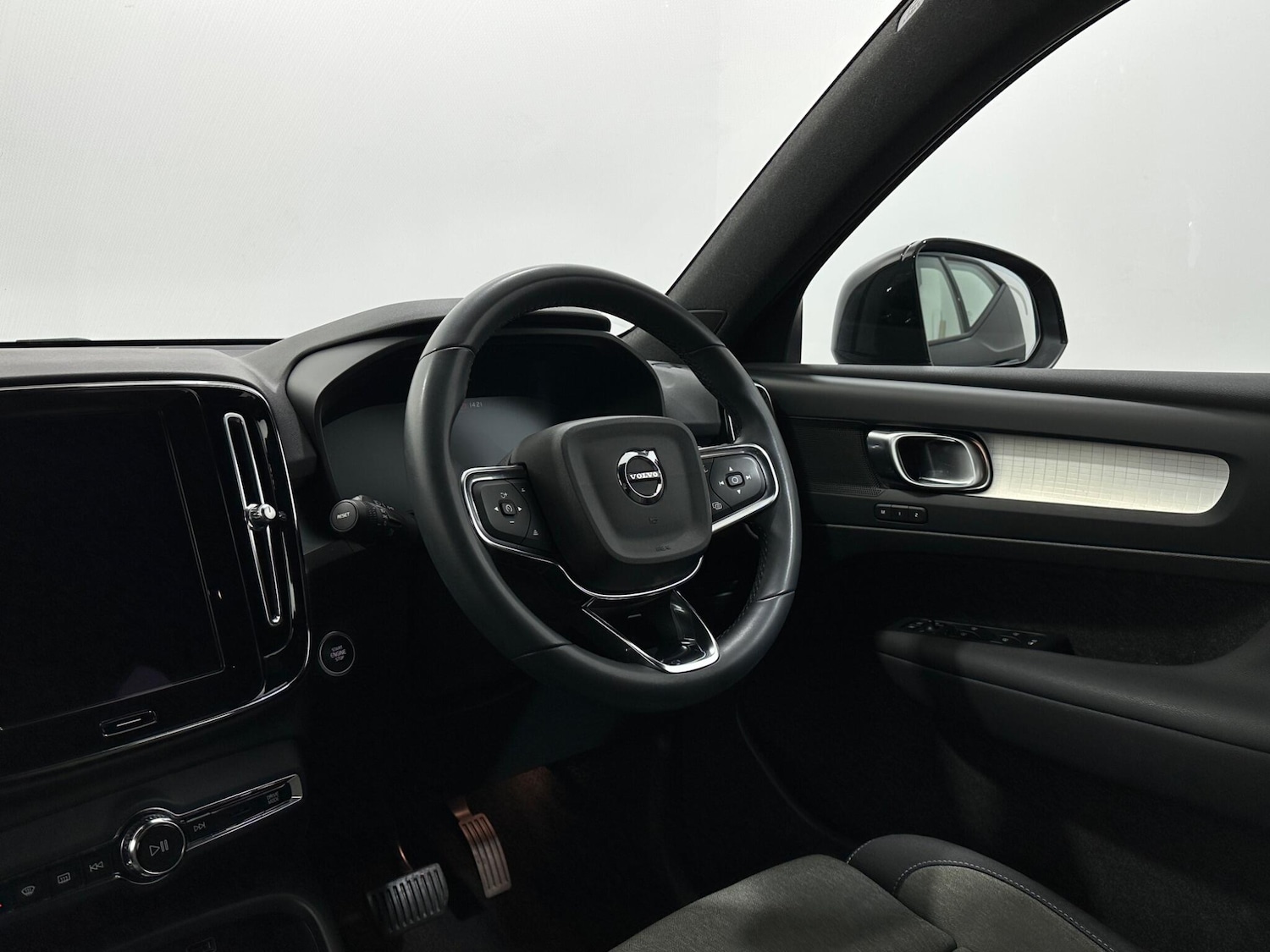 Used Volvo XC40 2022 for sale - 77290477: Photo 11