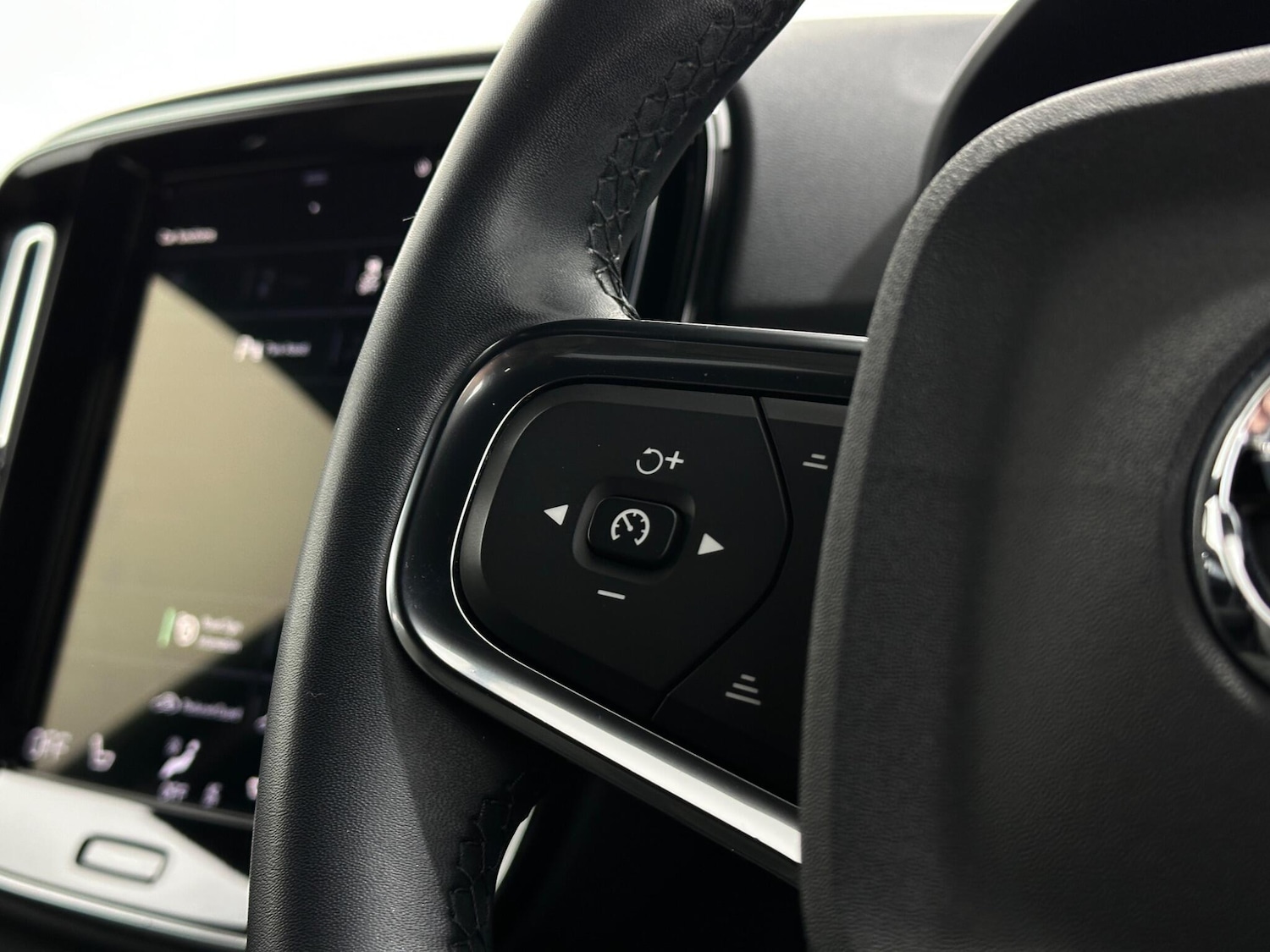 Used Volvo XC40 2022 for sale - 77290477: Photo 14