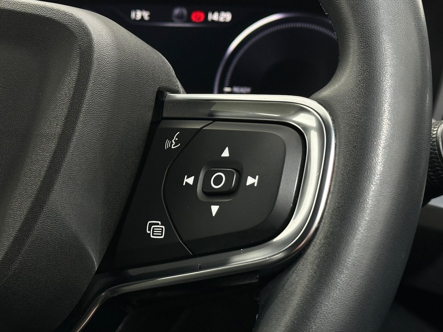 Used Volvo XC40 2022 for sale - 77290477: Photo 15