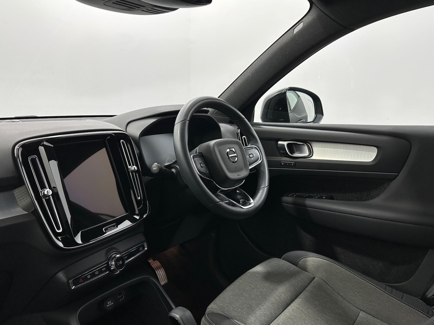 Used Volvo XC40 2022 for sale - 77290477: Photo 30