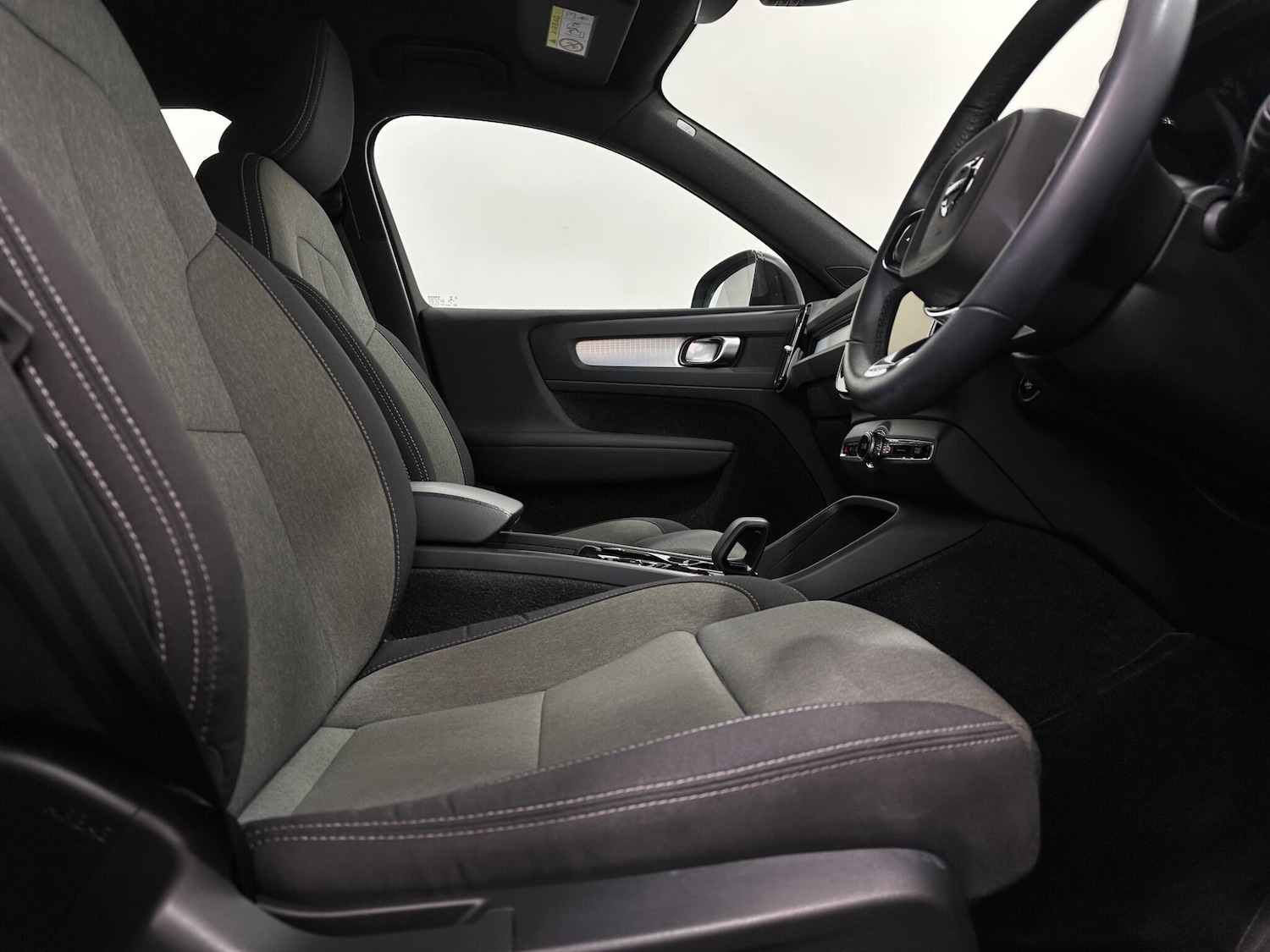 Used Volvo XC40 2022 for sale - 77290477: Photo 31