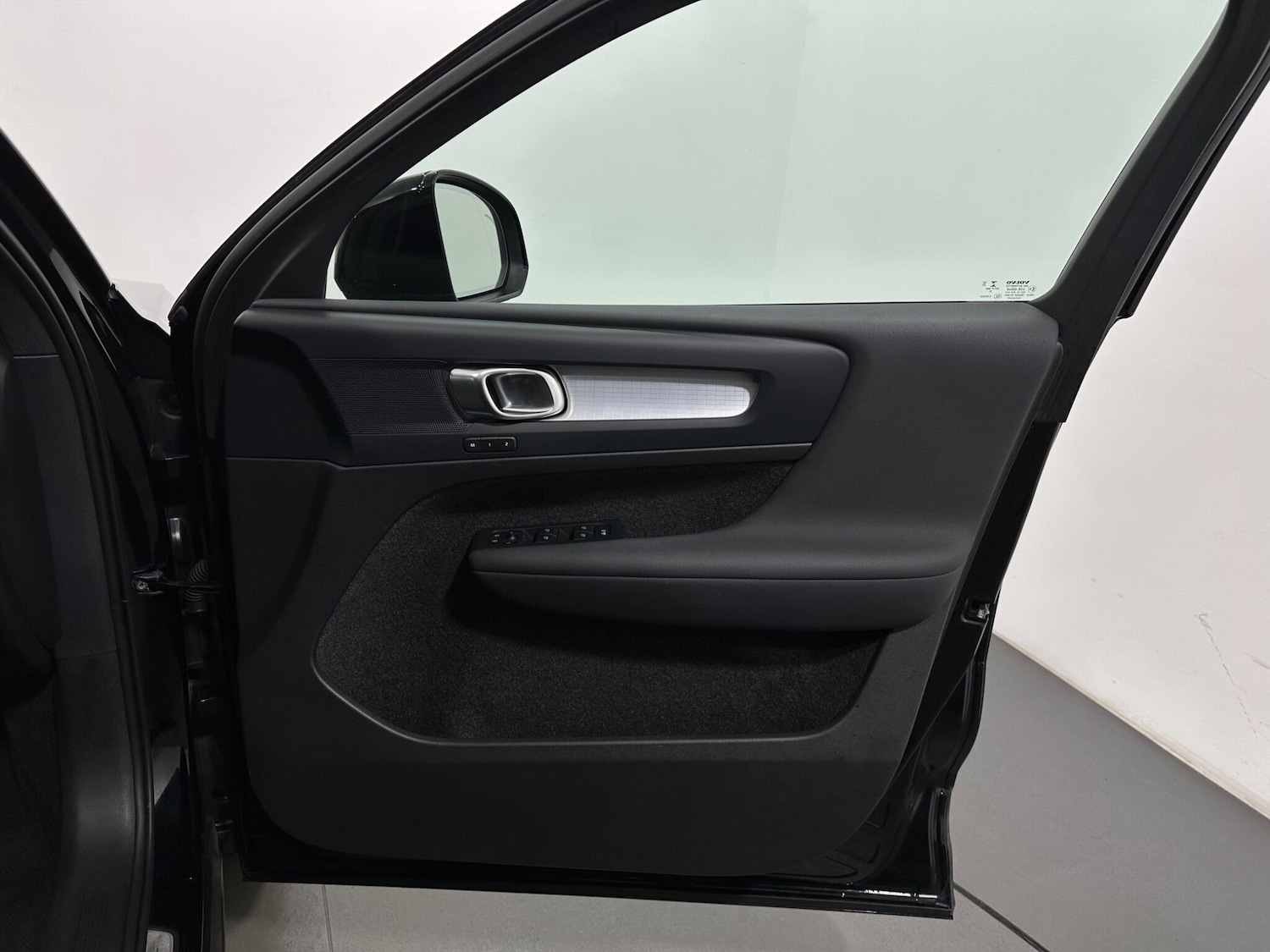 Used Volvo XC40 2022 for sale - 77290477: Photo 33