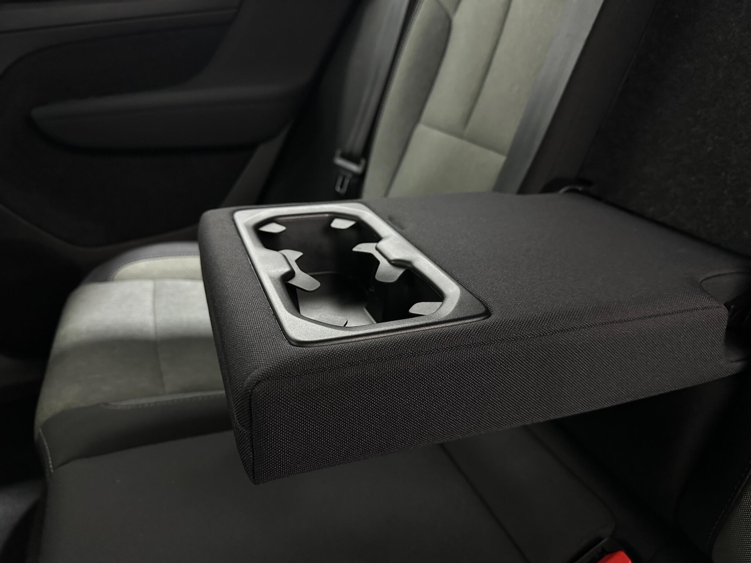 Used Volvo XC40 2022 for sale - 77290477: Photo 40