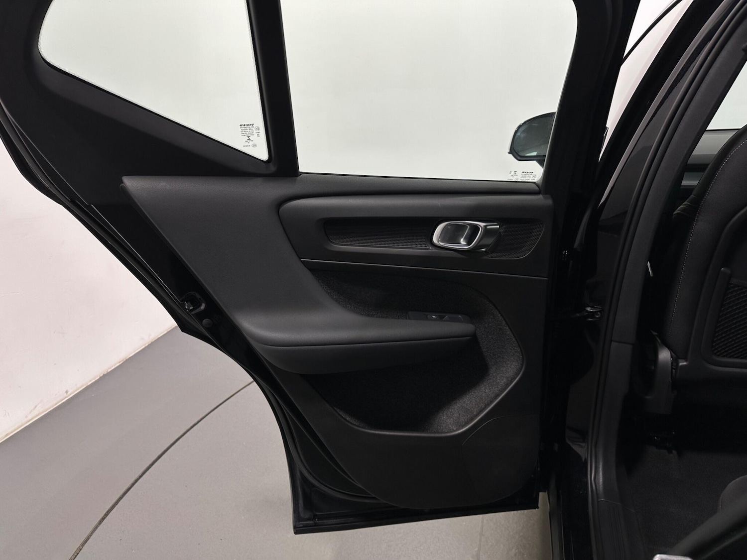 Used Volvo XC40 2022 for sale - 77290477: Photo 41