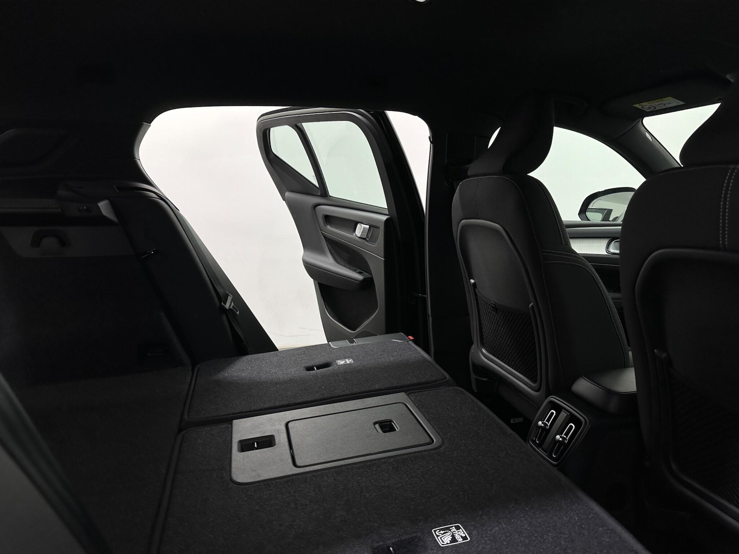 Used Volvo XC40 2022 for sale - 77290477: Photo 47