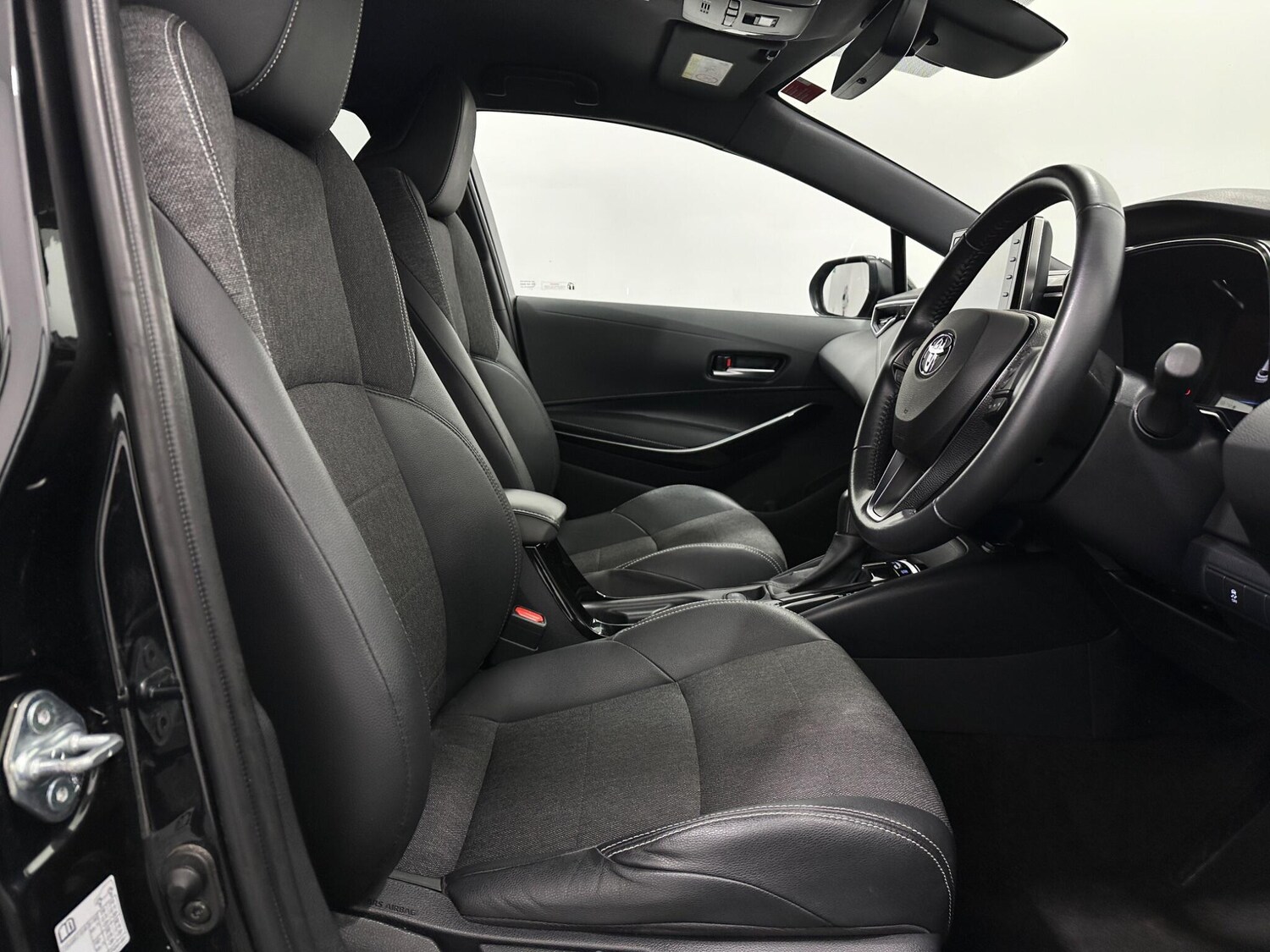 Used Toyota Corolla 2021 for sale - 77768757: Photo 29