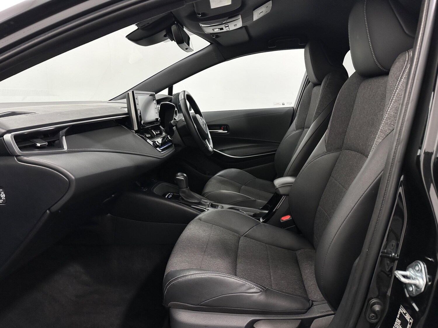 Used Toyota Corolla 2021 for sale - 77768757: Photo 33