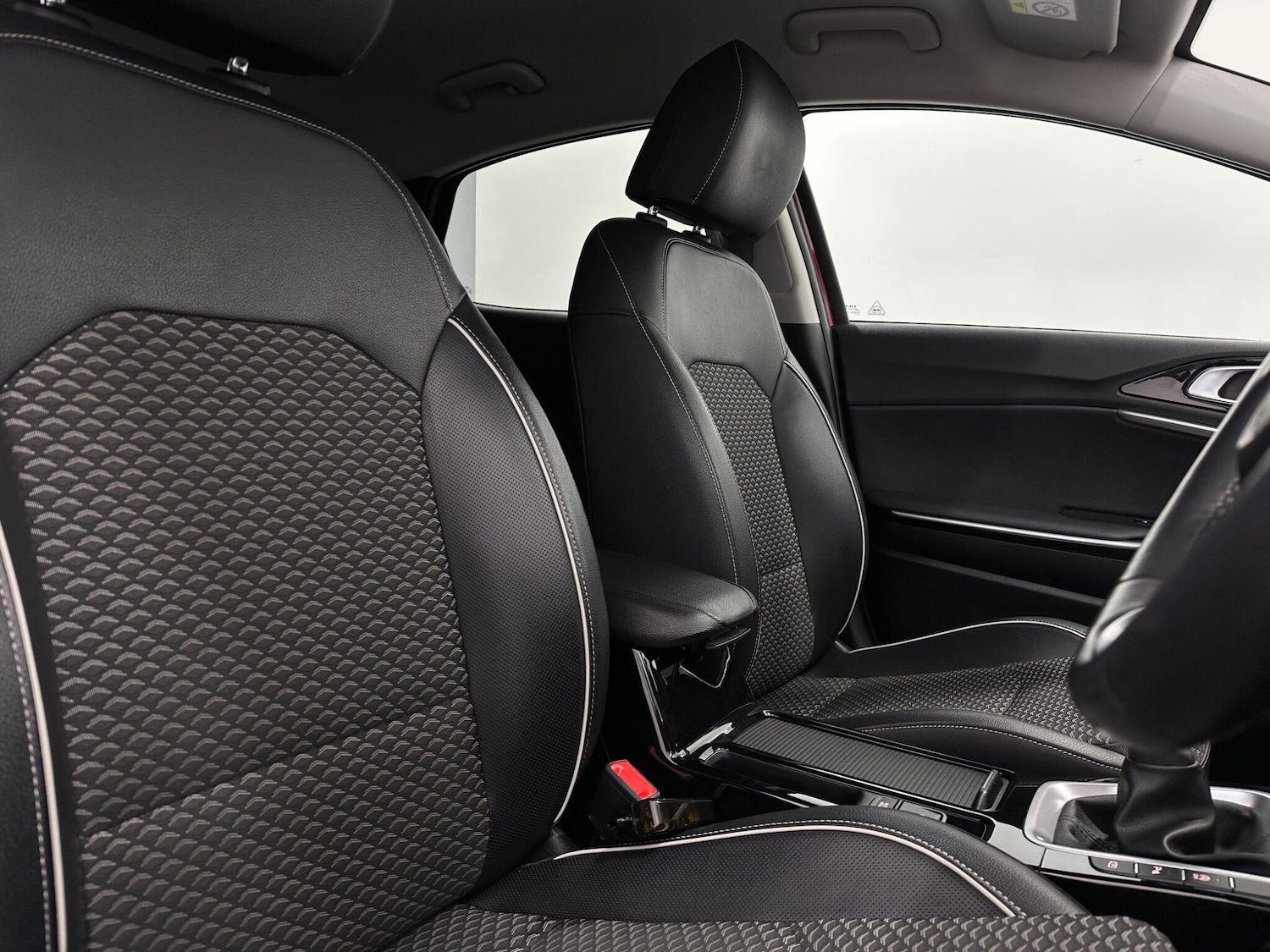 Used Kia XCeed 2022 for sale - 76878662: Photo 28