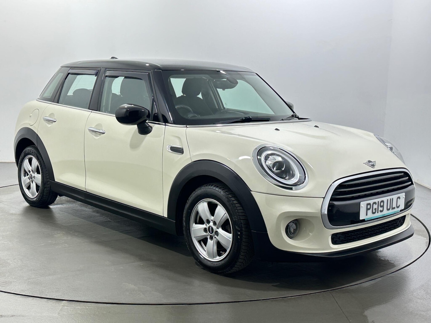 Used MINI Hatch 2019 for sale - 78184410: Photo 1