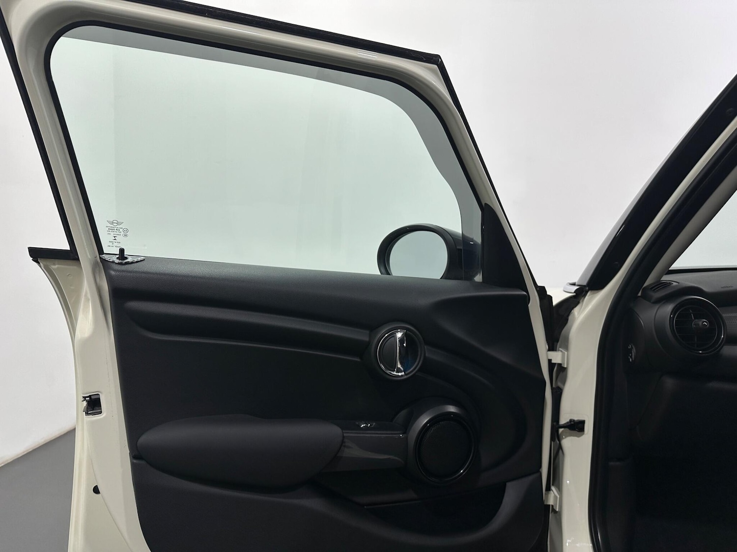 Used MINI Hatch 2019 for sale - 78184410: Photo 36