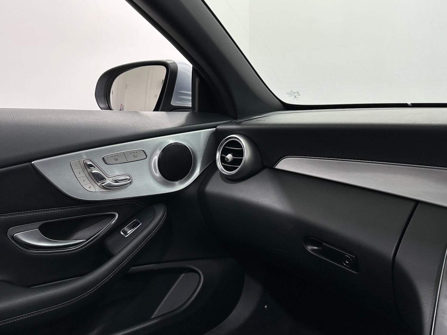 Used Mercedes-Benz C Class 2018 for sale - 77351421: Photo 28