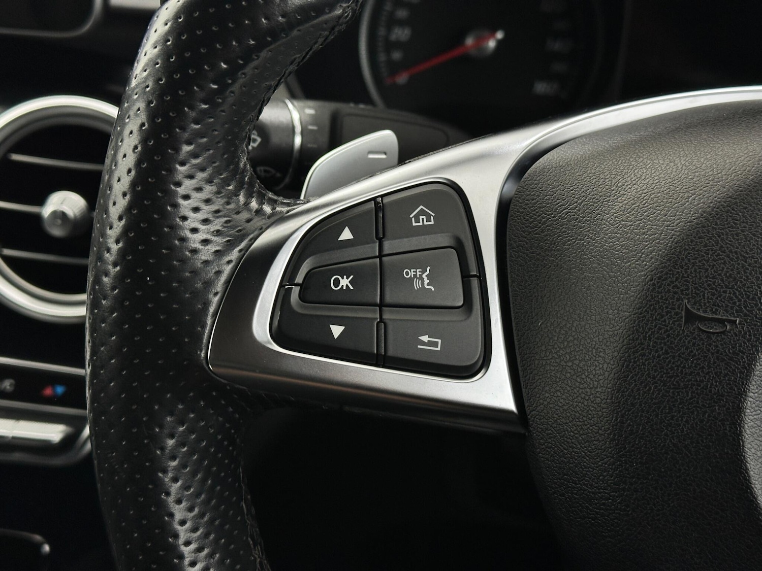 Used Mercedes-Benz C Class 2016 for sale - 77852817: Photo 15