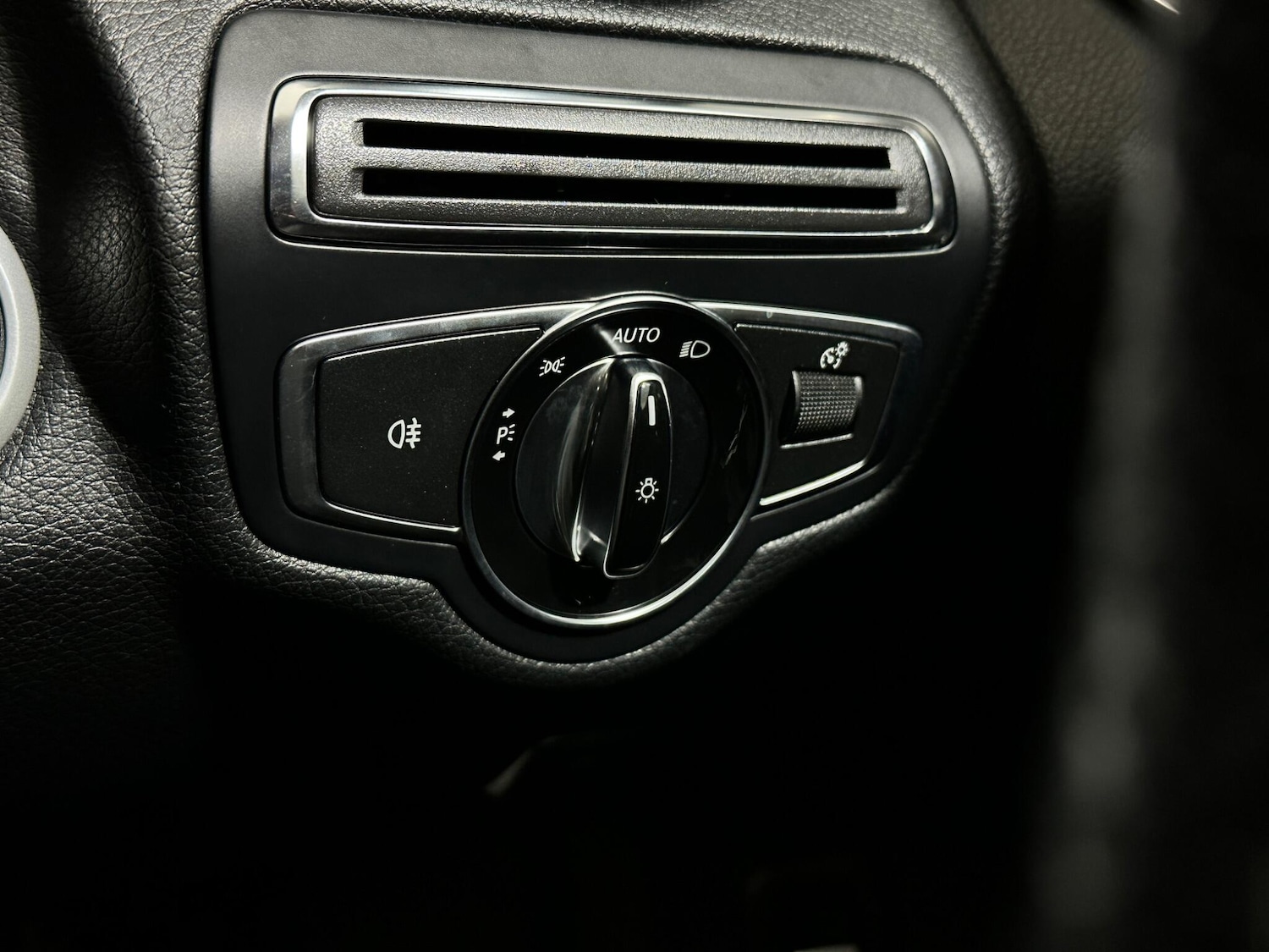 Used Mercedes-Benz C Class 2016 for sale - 77852817: Photo 18