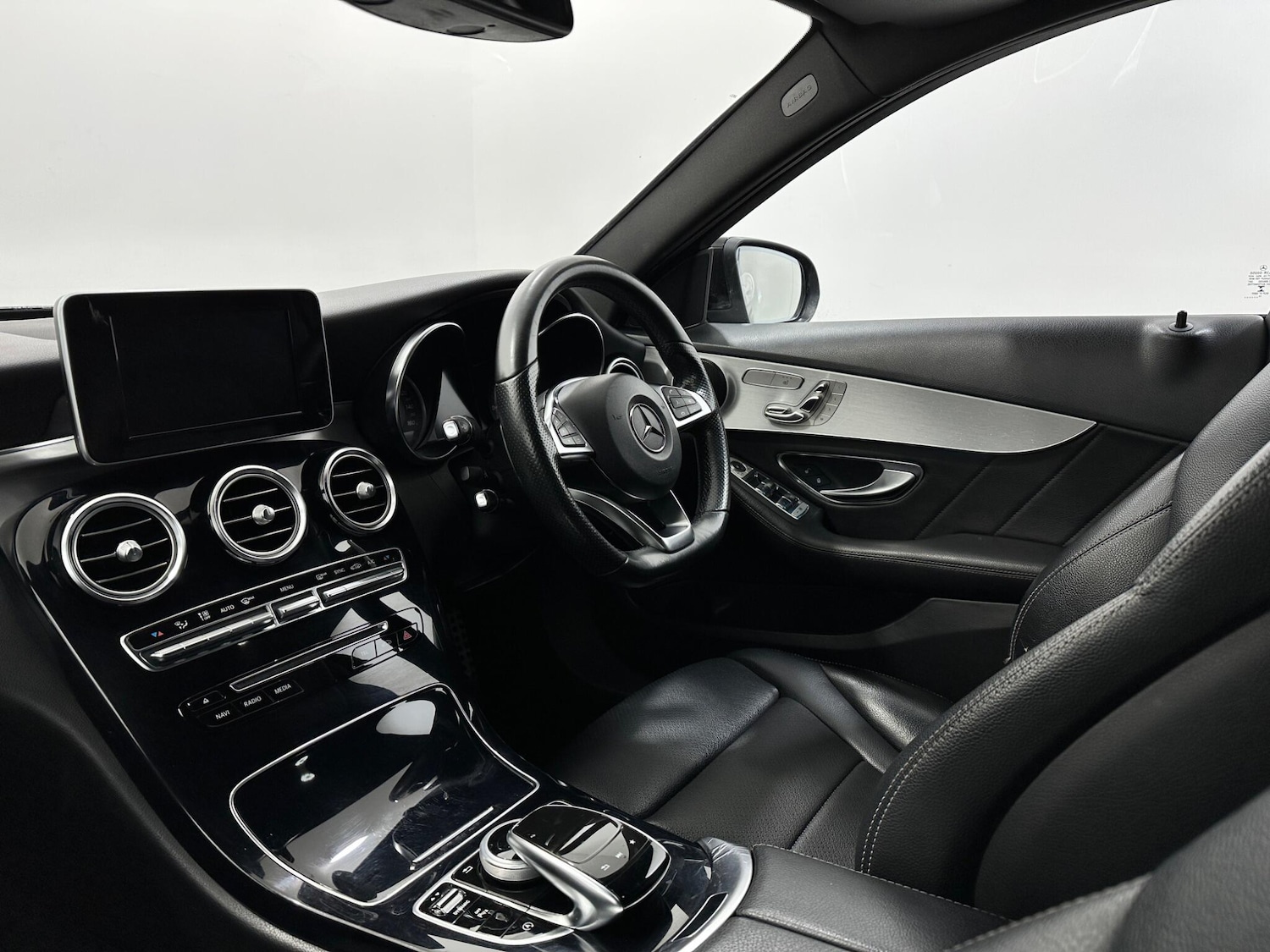 Used Mercedes-Benz C Class 2016 for sale - 77852817: Photo 32