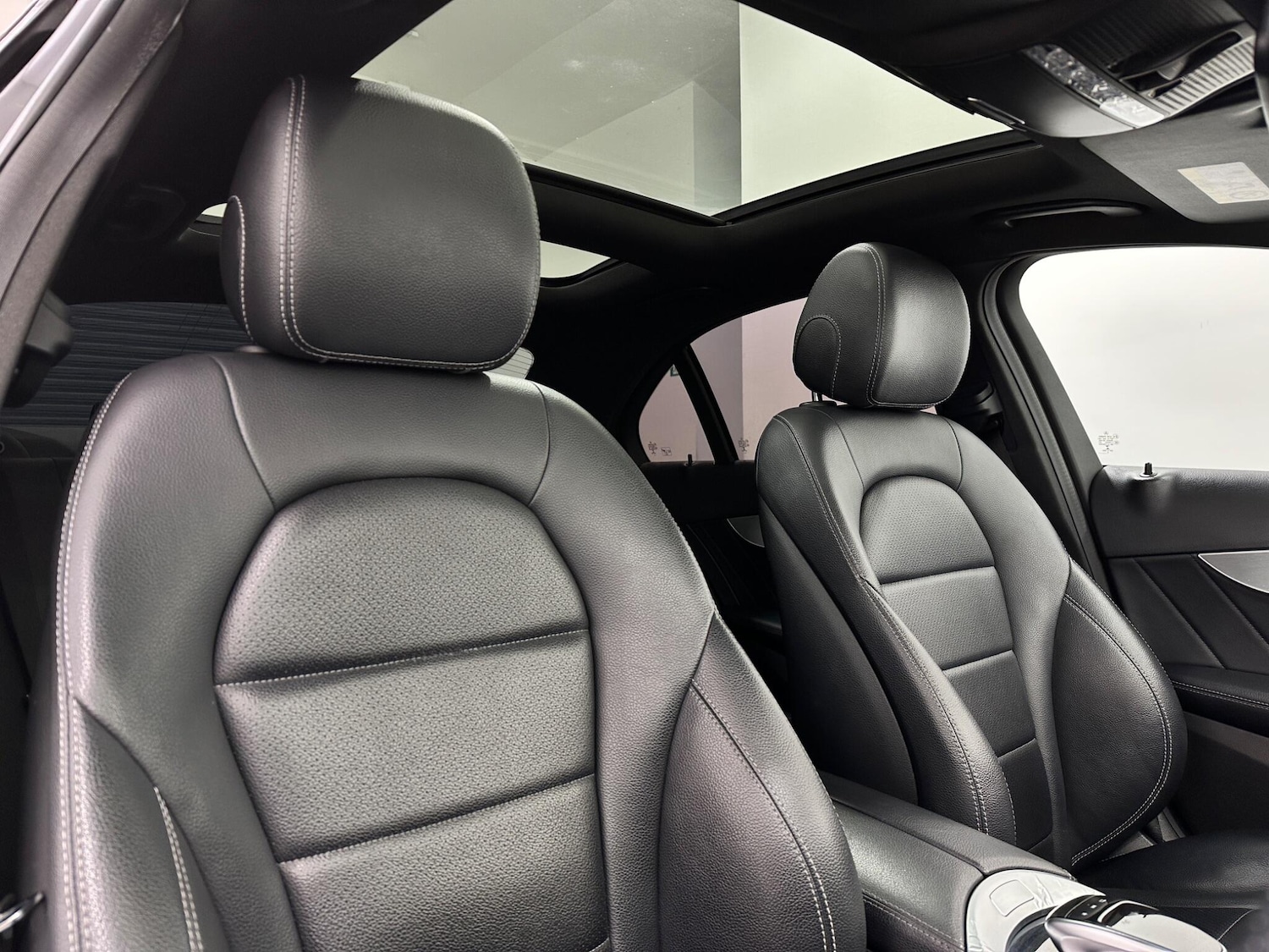 Used Mercedes-Benz C Class 2016 for sale - 77852817: Photo 34