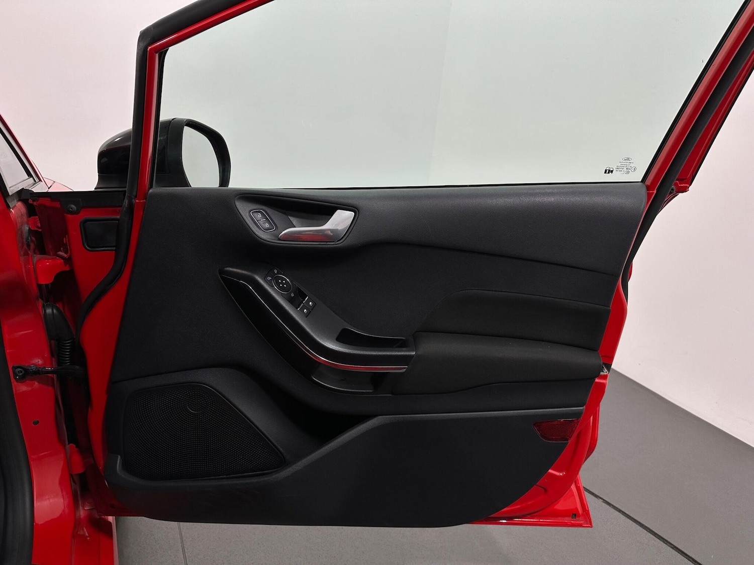 Used Ford Fiesta 2017 for sale - 76878535: Photo 30