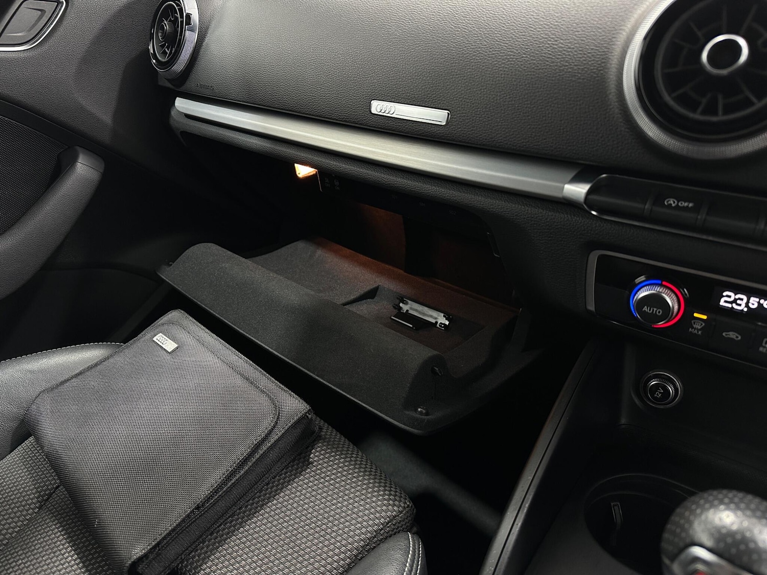 Used Audi A3 2017 for sale - 76912631: Photo 26