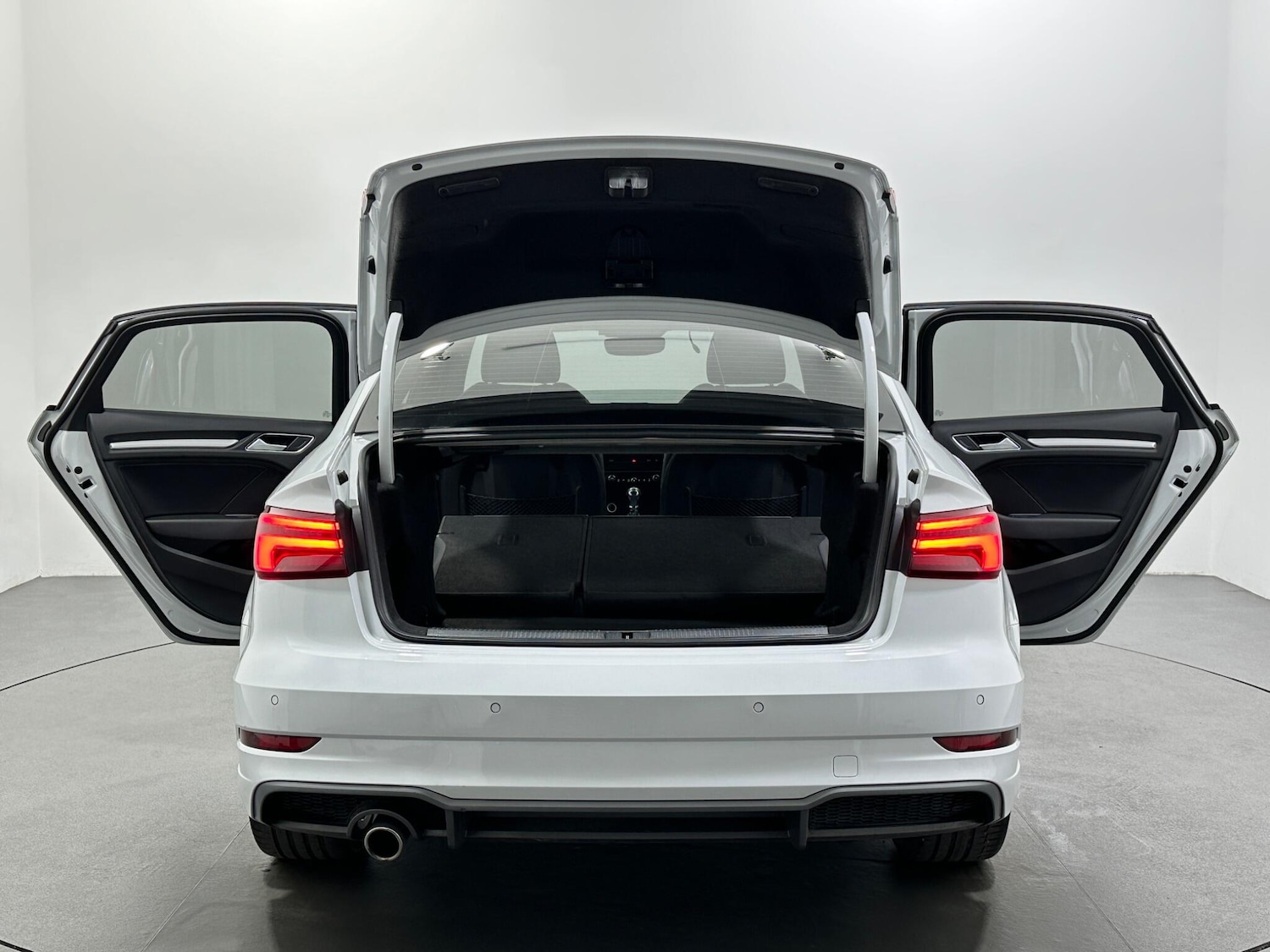 Used Audi A3 2017 for sale - 76912631: Photo 41