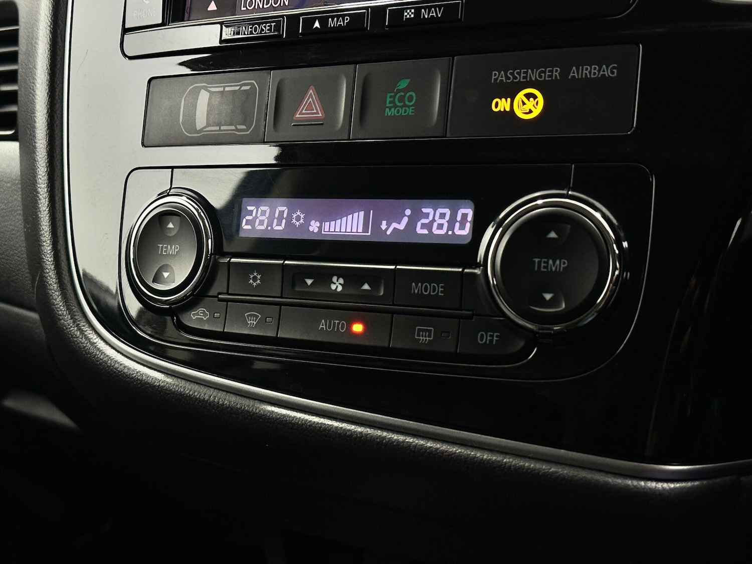 Used Mitsubishi Outlander 2017 for sale - 77883278: Photo 22