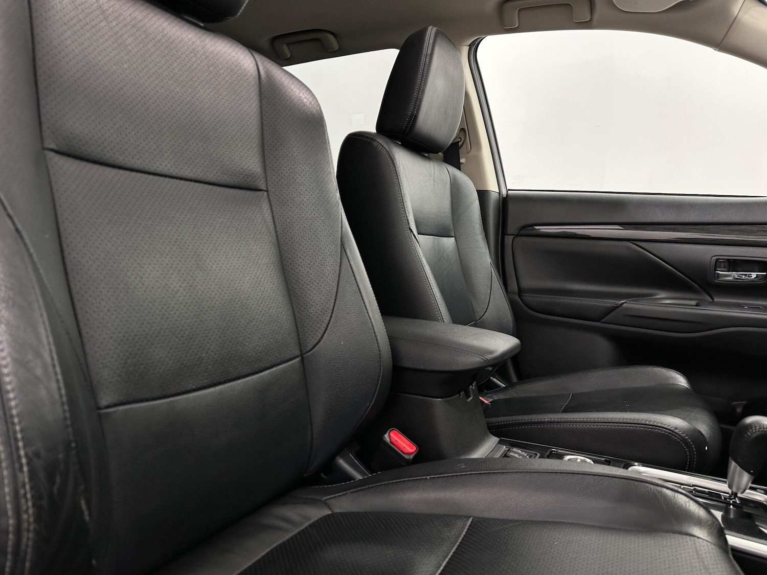 Used Mitsubishi Outlander 2017 for sale - 77883278: Photo 31