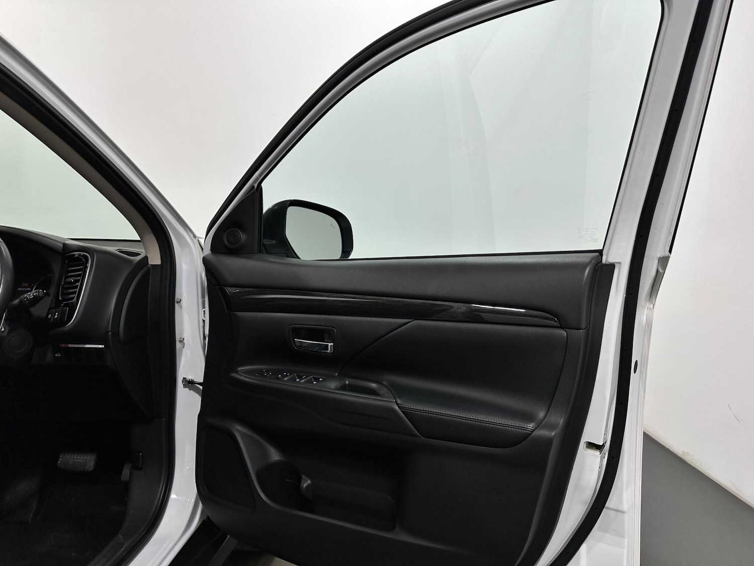 Used Mitsubishi Outlander 2017 for sale - 77883278: Photo 33