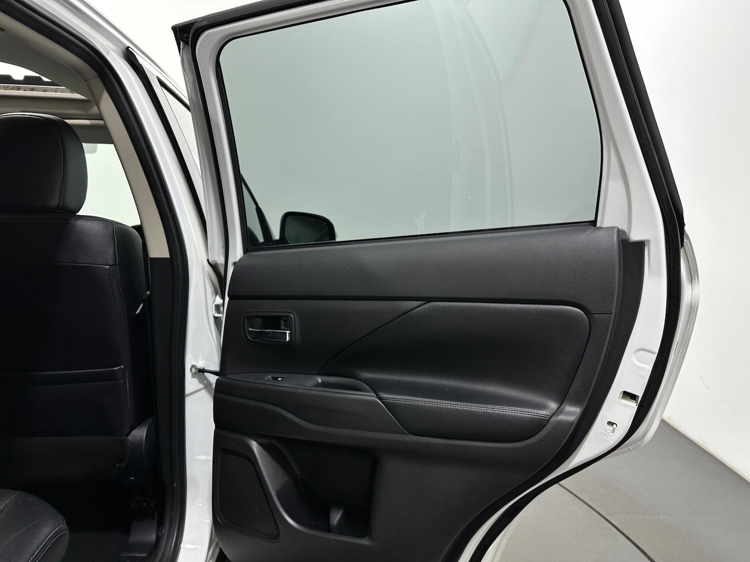 Used Mitsubishi Outlander 2017 for sale - 77883278: Photo 43