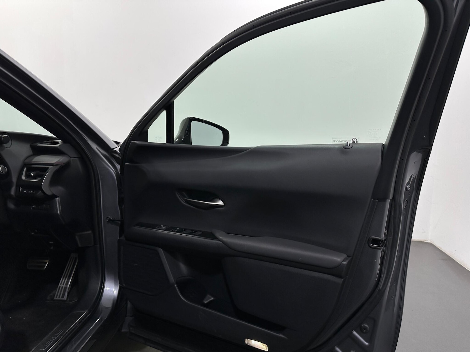 Used Lexus UX for sale - 78203856: Photo 33