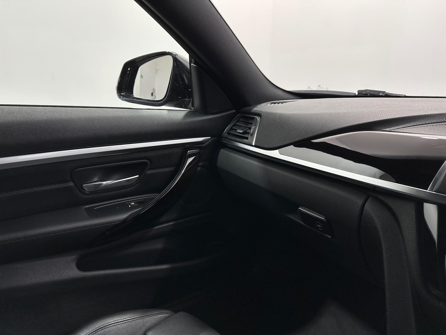 Used BMW 4 Series 2017 for sale - 78046829: Photo 28