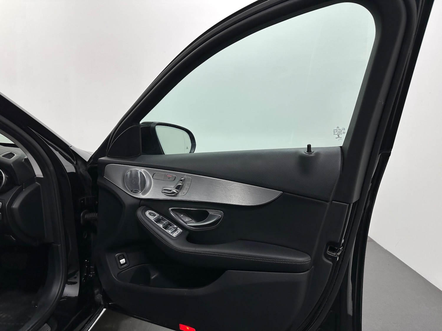 Used Mercedes-Benz C Class 2016 for sale - 77143616: Photo 35