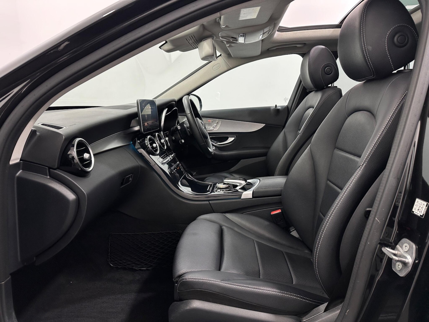 Used Mercedes-Benz C Class 2016 for sale - 77143616: Photo 36