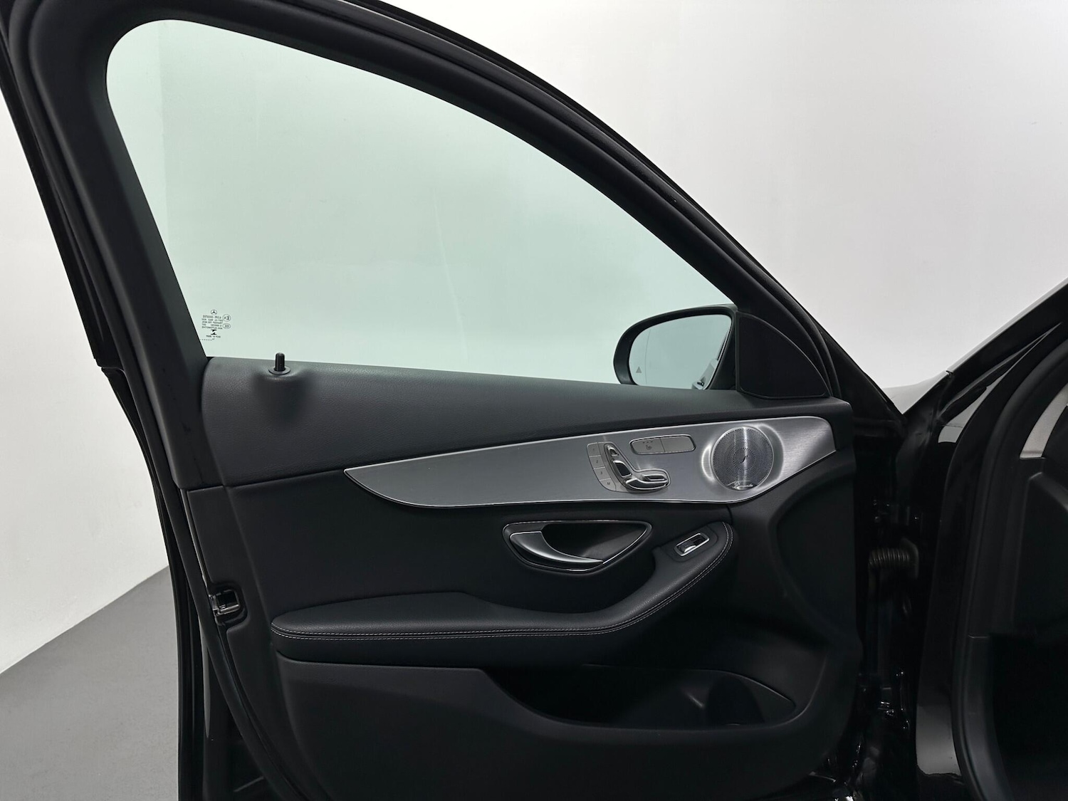 Used Mercedes-Benz C Class 2016 for sale - 77143616: Photo 39