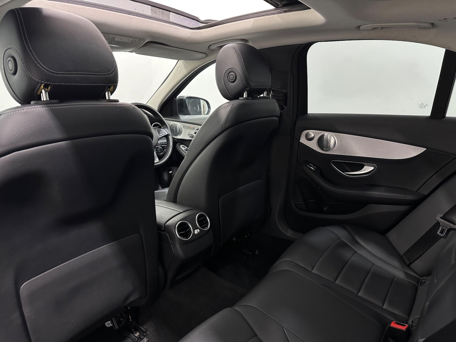 Used Mercedes-Benz C Class 2016 for sale - 77143616: Photo 40