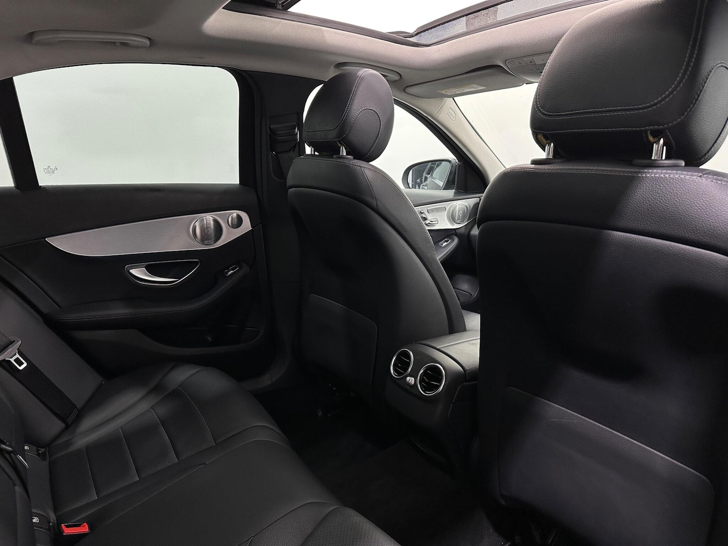 Used Mercedes-Benz C Class 2016 for sale - 77143616: Photo 44