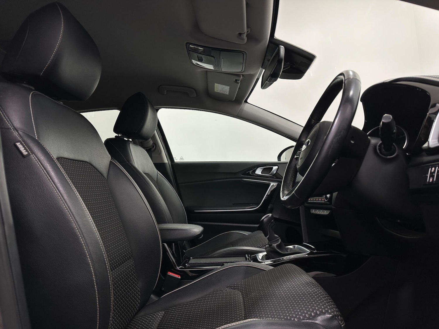 Used Kia XCeed 2020 for sale - 76878603: Photo 30