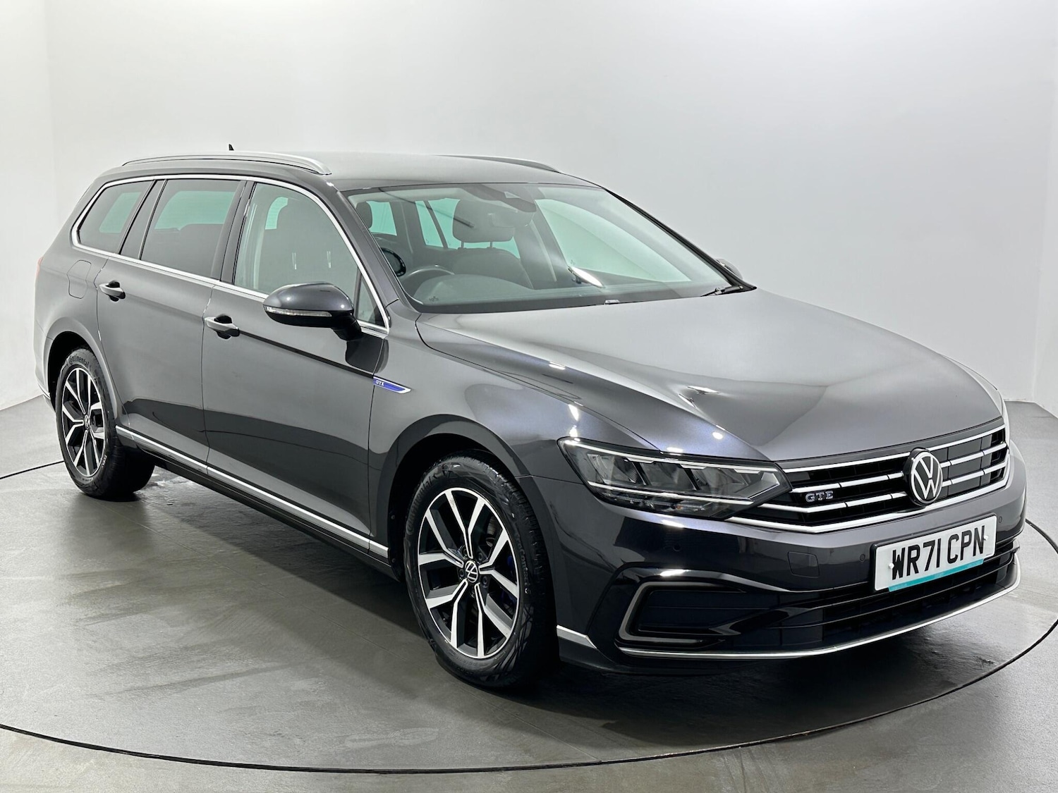Used Volkswagen Passat 2021 for sale - 76878892: Photo 1