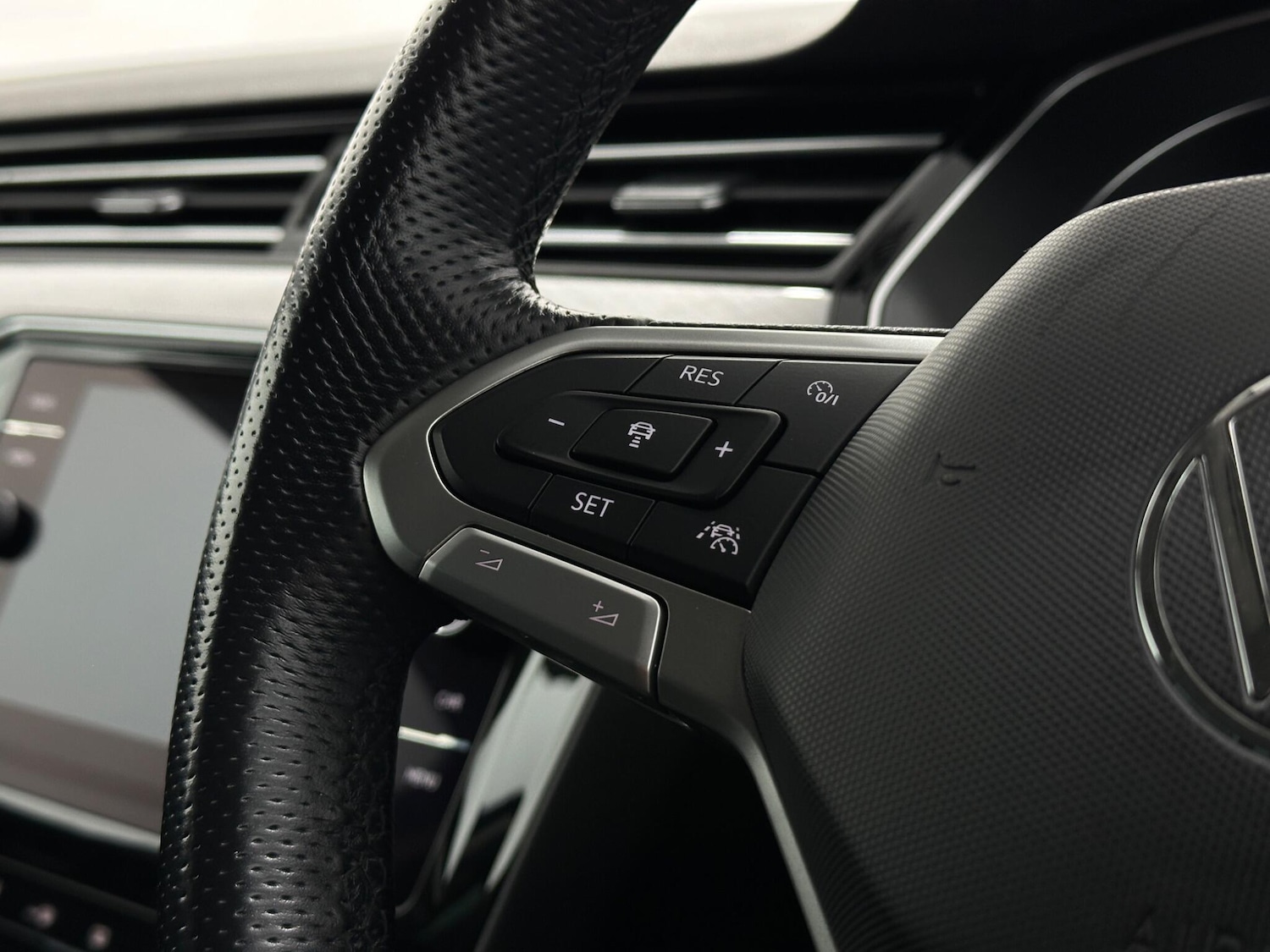 Used Volkswagen Passat 2021 for sale - 76878892: Photo 14