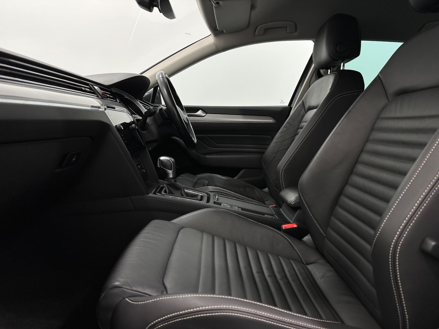 Used Volkswagen Passat 2021 for sale - 76878892: Photo 32