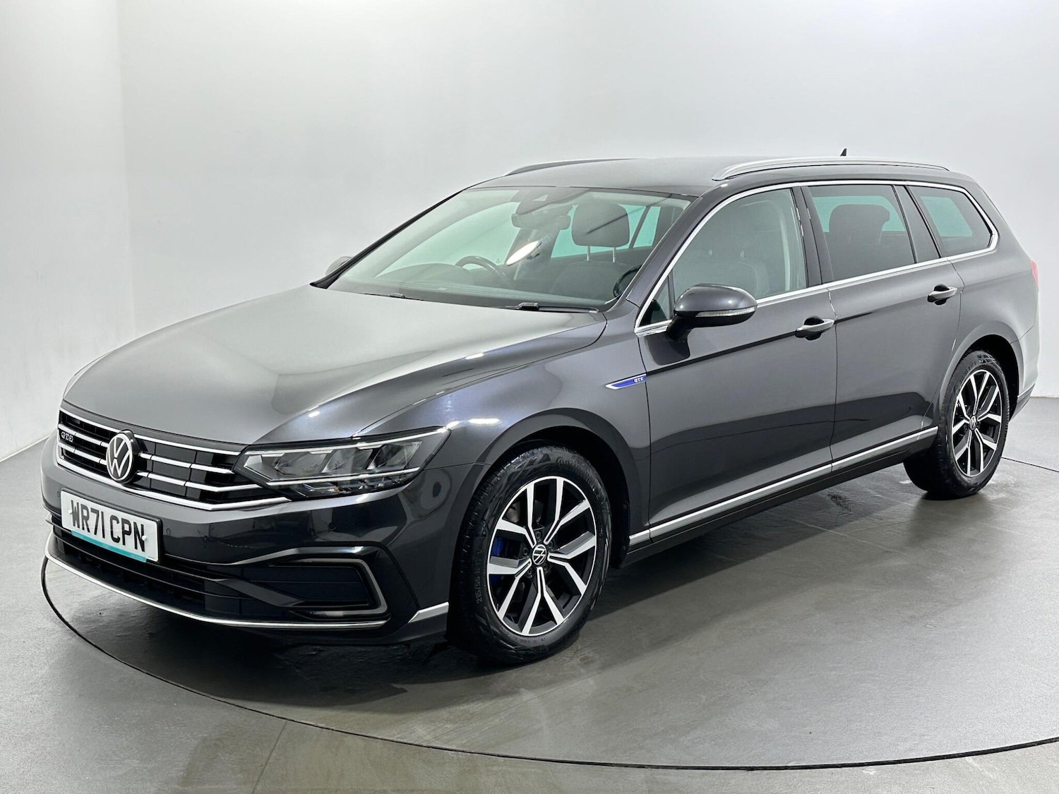 Used Volkswagen Passat 2021 for sale - 76878892: Photo 4