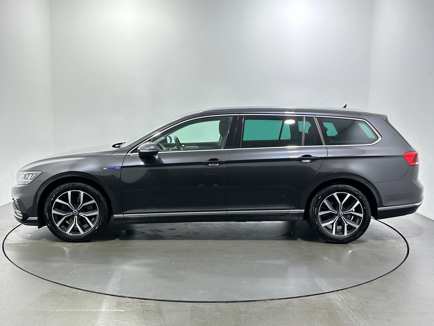 Used Volkswagen Passat 2021 for sale - 76878892: Photo 5