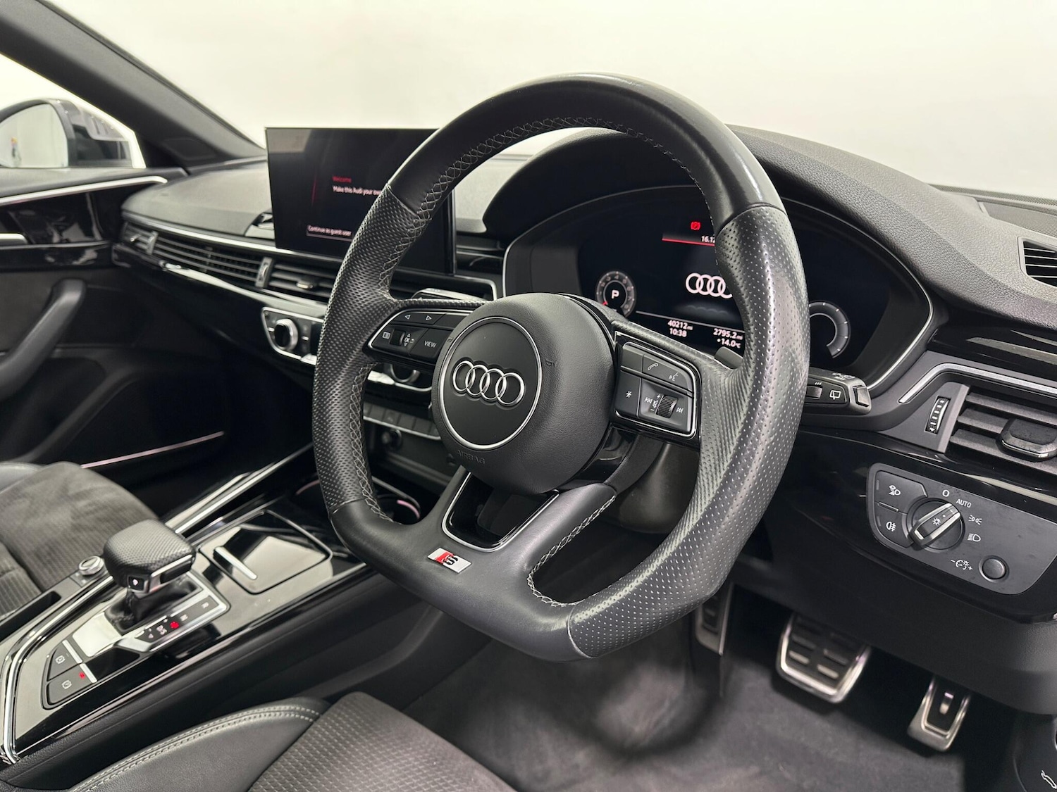 Used Audi A4 2021 for sale - 76965548: Photo 10