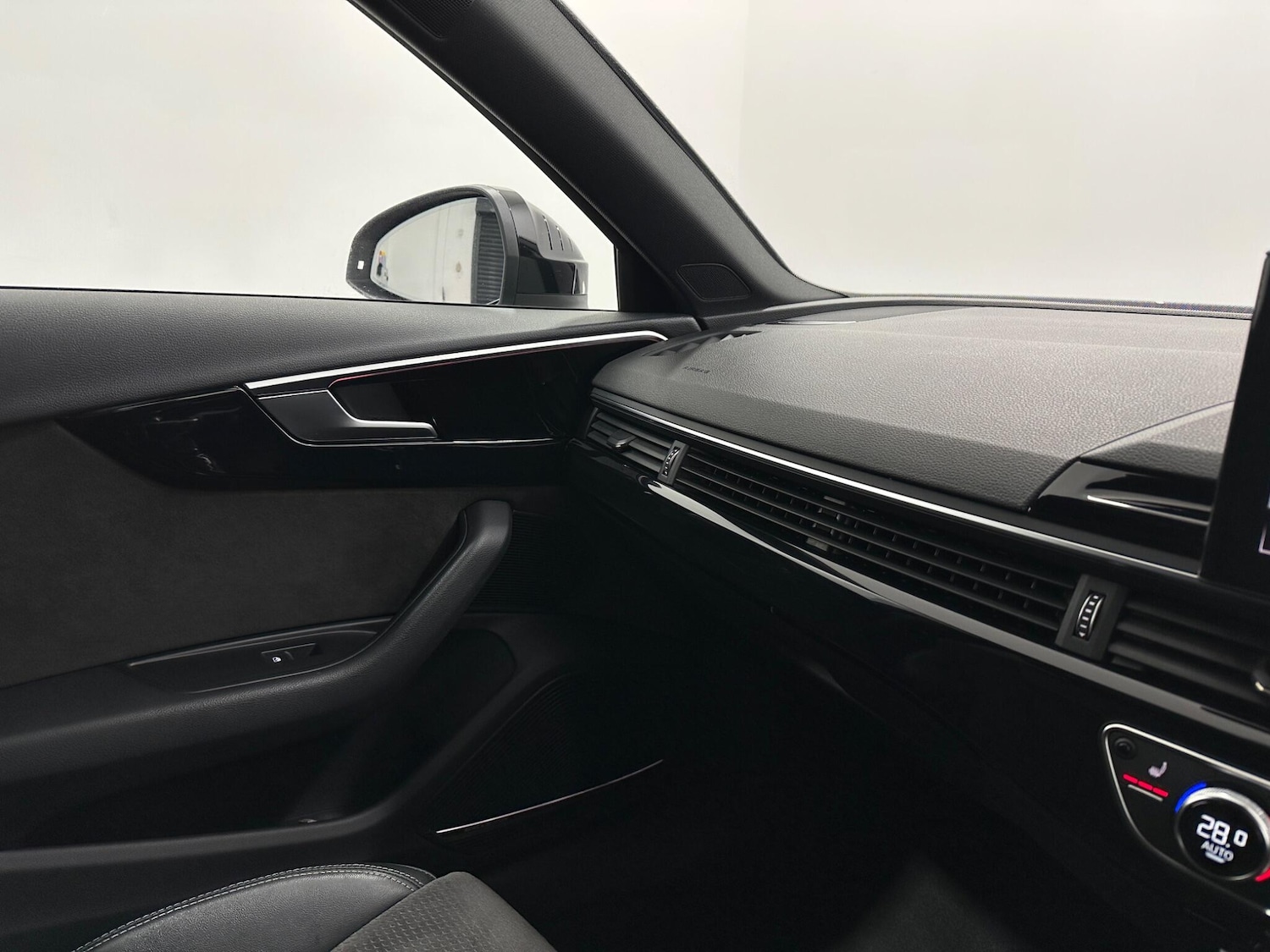 Used Audi A4 2021 for sale - 76965548: Photo 28