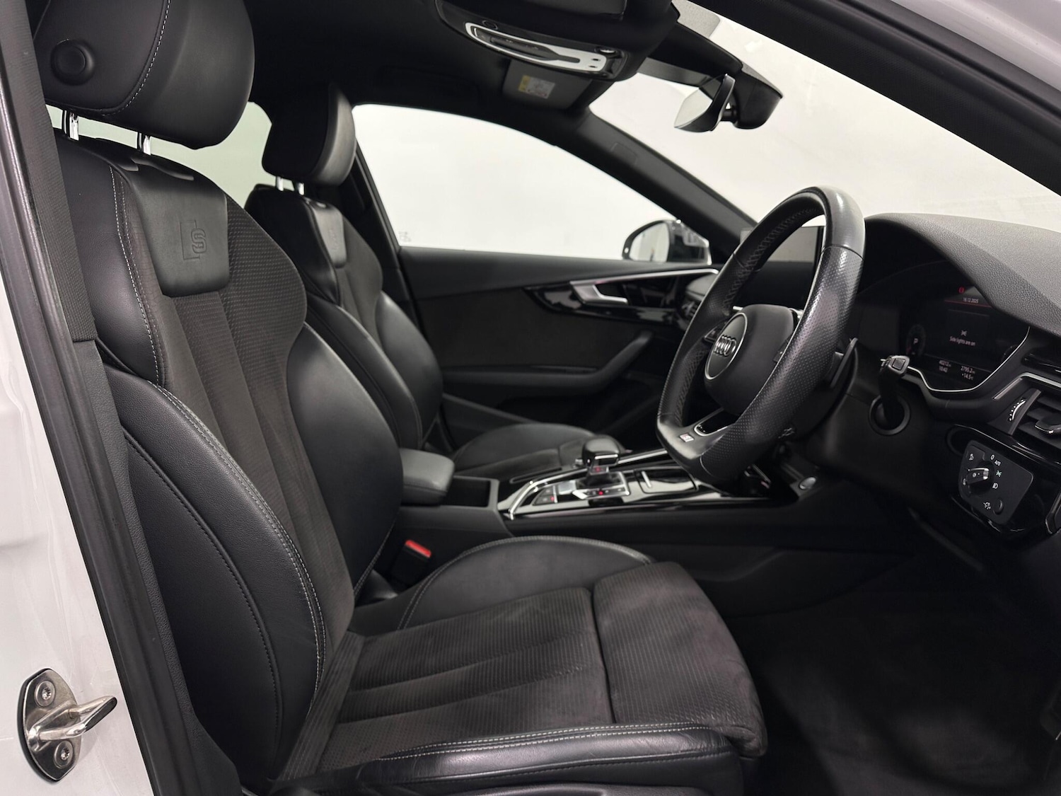 Used Audi A4 2021 for sale - 76965548: Photo 31