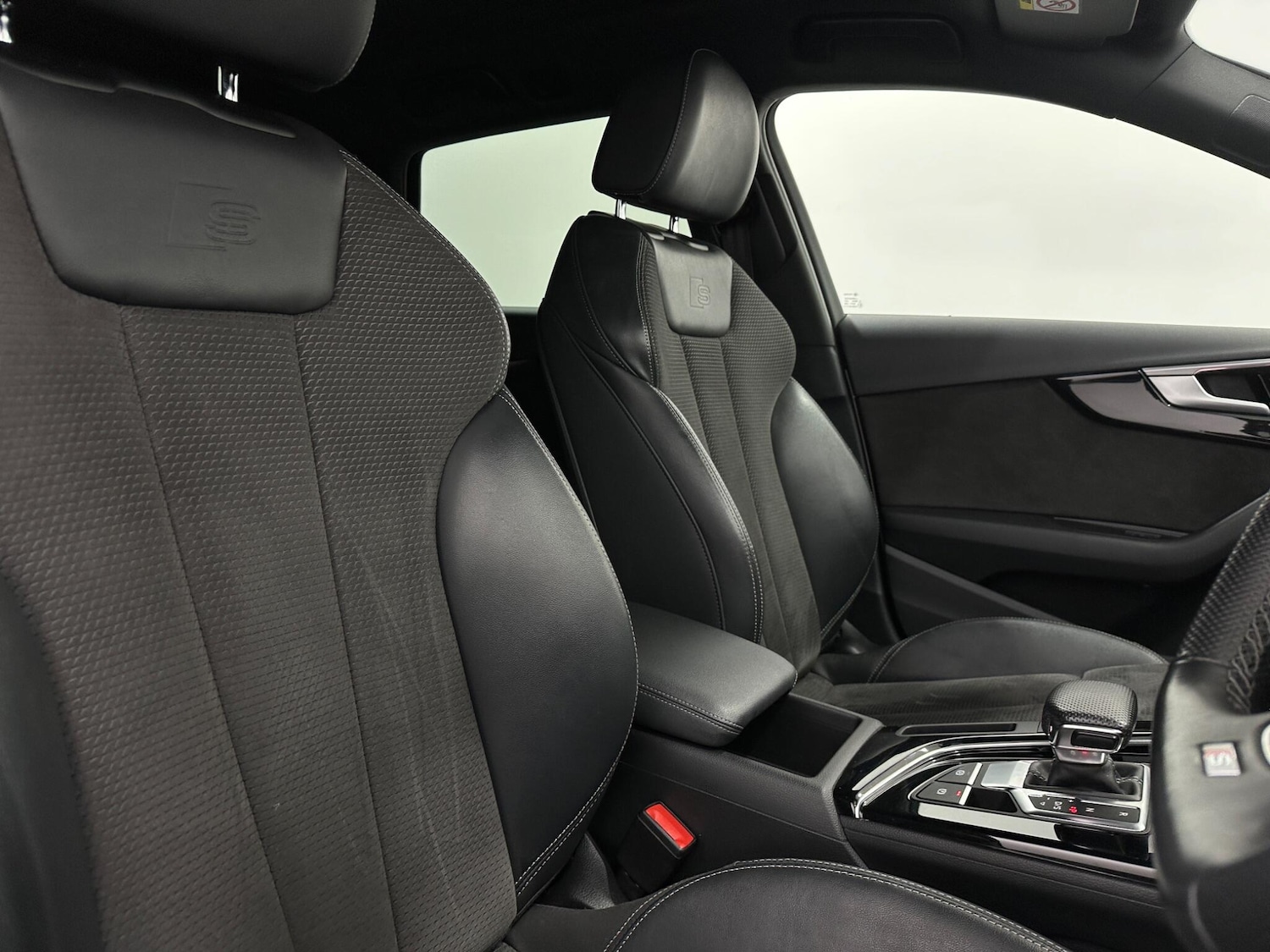 Used Audi A4 2021 for sale - 76965548: Photo 32