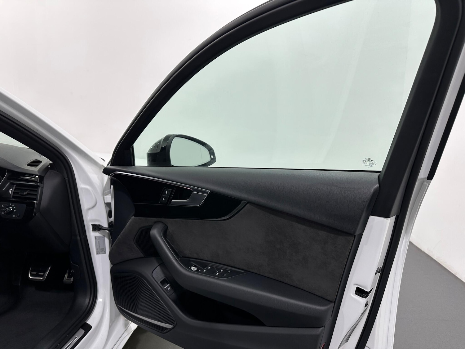 Used Audi A4 2021 for sale - 76965548: Photo 34