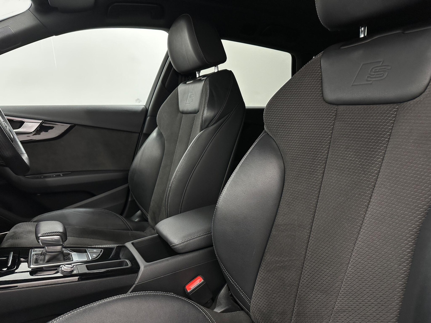 Used Audi A4 2021 for sale - 76965548: Photo 36