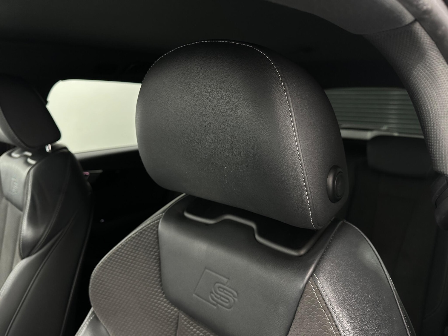 Used Audi A4 2021 for sale - 76965548: Photo 37