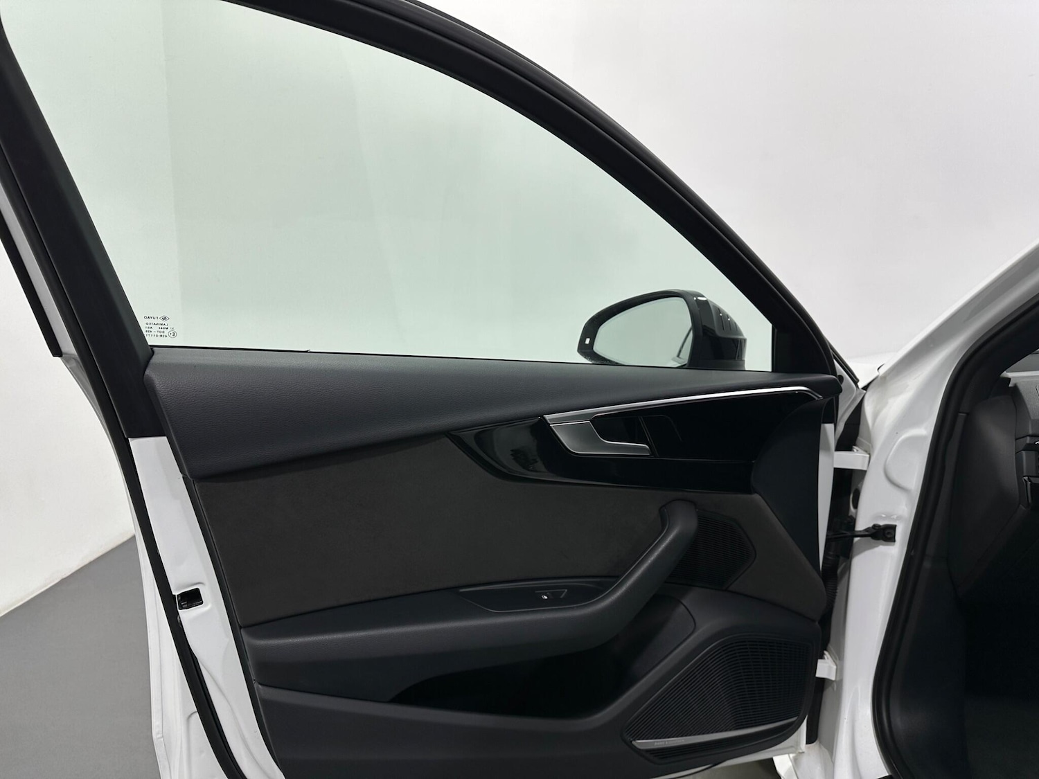 Used Audi A4 2021 for sale - 76965548: Photo 38