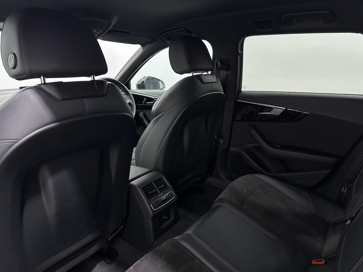 Used Audi A4 2021 for sale - 76965548: Photo 39