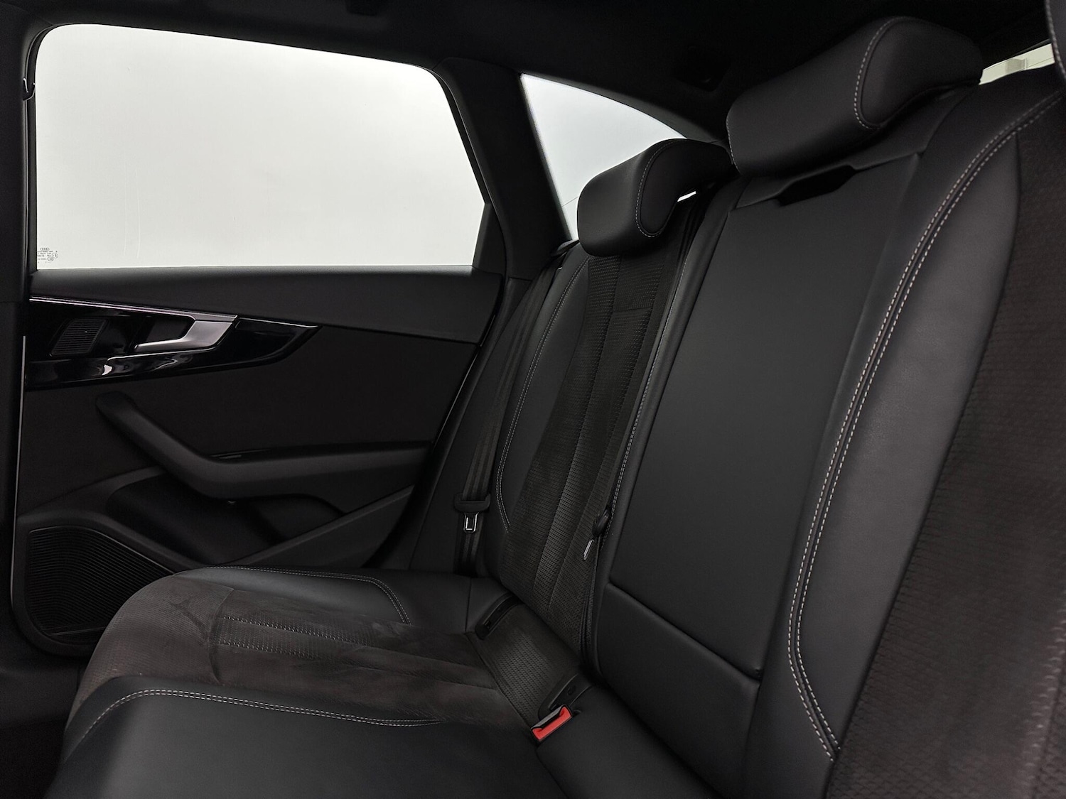 Used Audi A4 2021 for sale - 76965548: Photo 40