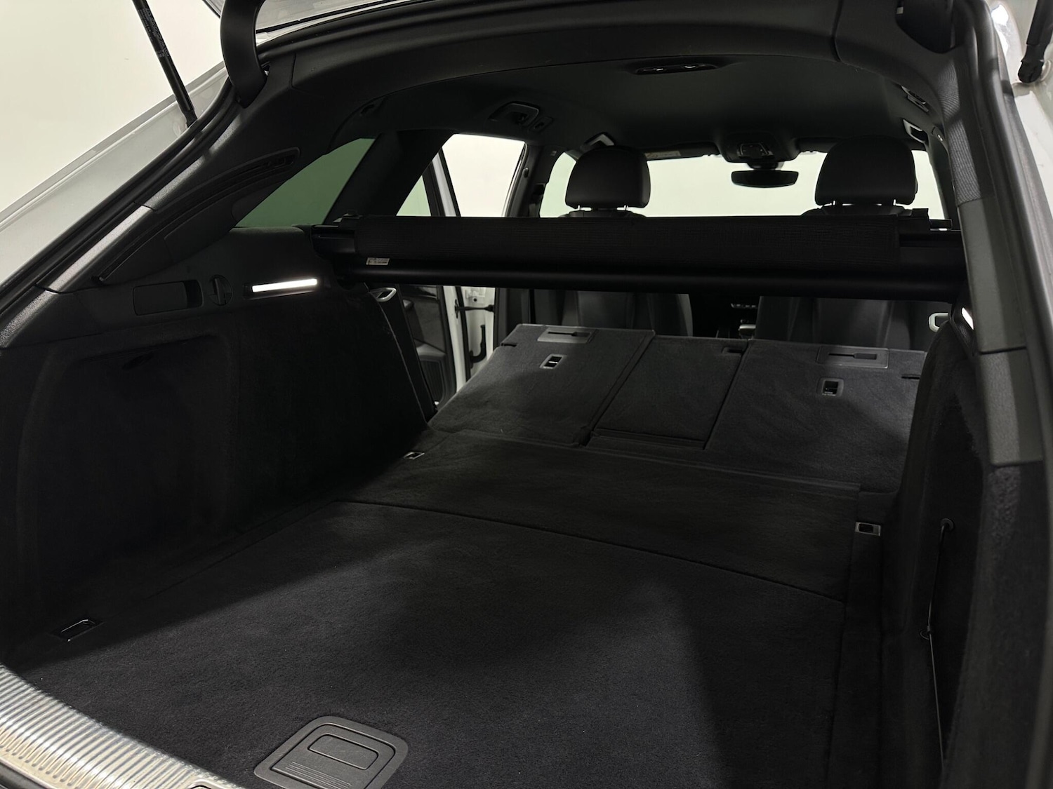 Used Audi A4 2021 for sale - 76965548: Photo 46